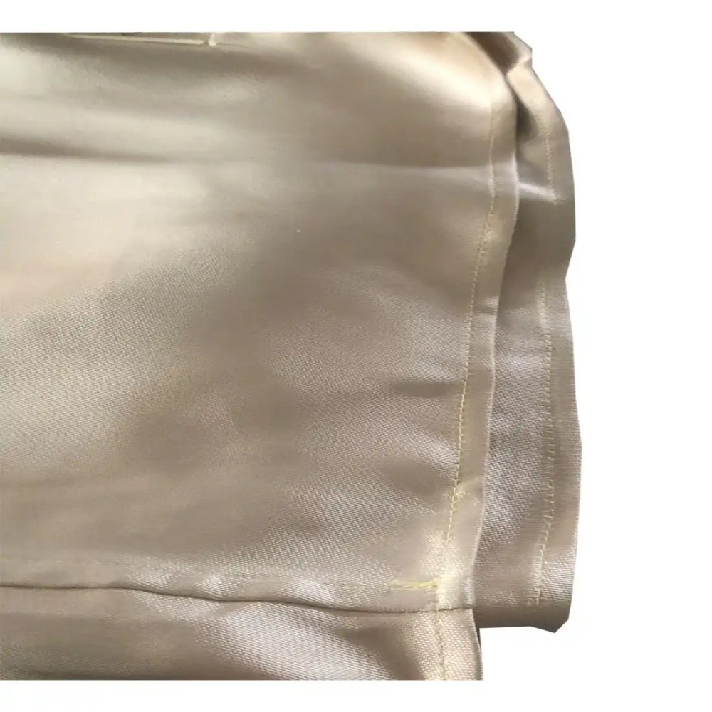 Les couvertures de soudage en tissu de silice connaissent une utilisation croissante pour la protection contre les hautes températures.